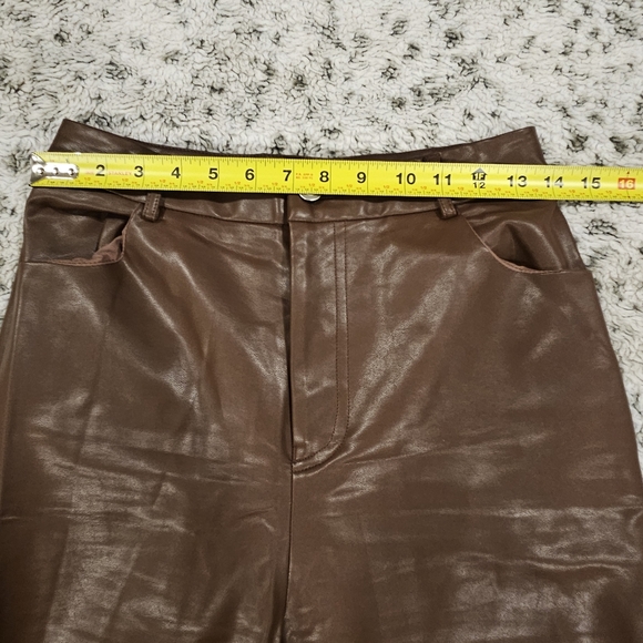 White Fox Edgy Rebellious SZ M Brown Hi Rise Sexy Faux Leather Mob Wife Pants - Picture 7 of 12